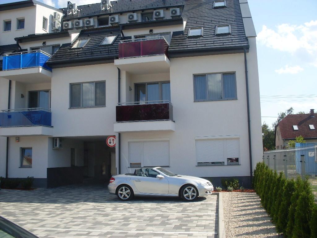 Cecilia Apartman Apartment Sarvar Ngoại thất bức ảnh